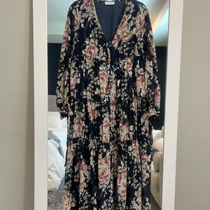 Floral V-Neck Maxi Dress